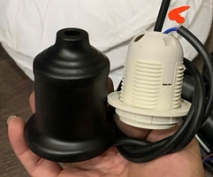 Bộ dây đui đế của đèn 071TH . đui gen trăng, chụp sắt đen