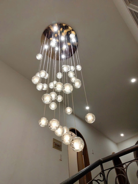 Bộ đèn chùm bocci TH177, mâm inox gương trắng tròn, gồm 15 quả thả tự do, dây max 2.5m, KT(mm): D600 x H2500