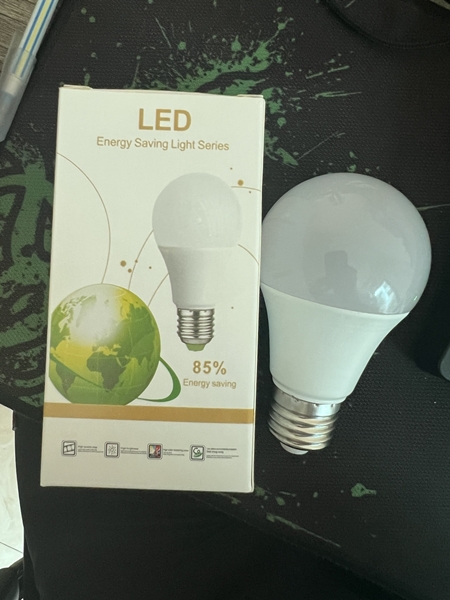 Bóng đèn BD012, công suất 7W, đổi màu