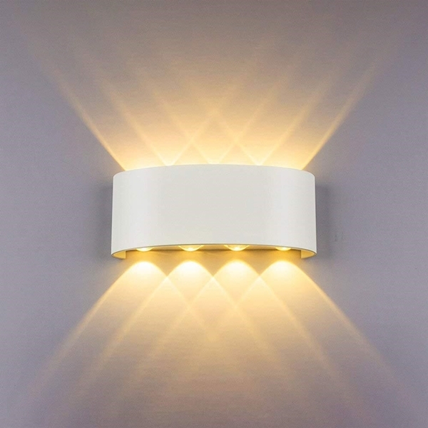 Đèn rọi led ánh sáng vàng , vỏ trắng hắt 8 tia