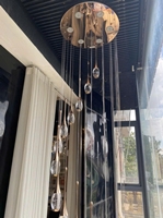 Đèn chùm thông tầng TH524B gồm mâm chữ nhật inox gương vàng, 90 đèn giọt lệ, KT(mm): L1200xW550xH13000