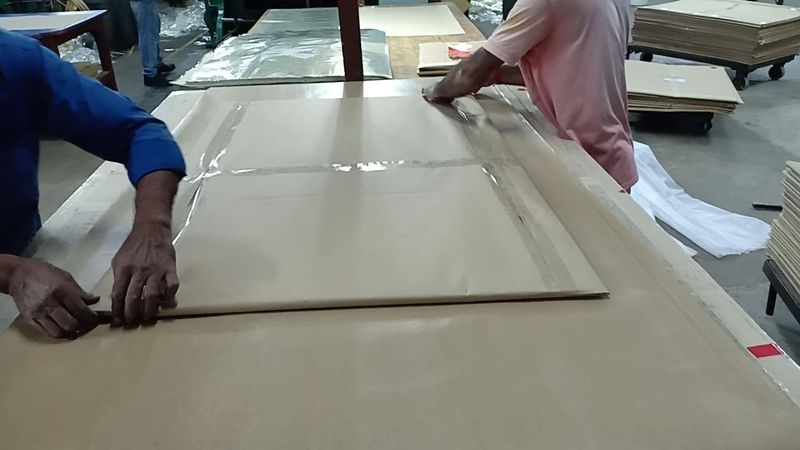 Quy trình đóng hàng và vận chuyển giấy Cellophane