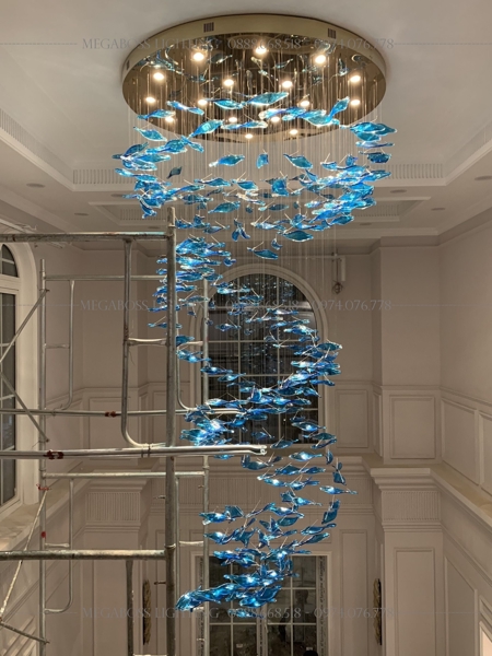 Đèn chùm pha lê thả thông minh PL025_70 lá xoài xoắn màu xanh, Inox gương vàng, KT(mm): D800xH2500