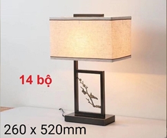 Đèn bàn BA035, thân đen hình hoa mai, chao vải trắng, KT(mm): 260x520.