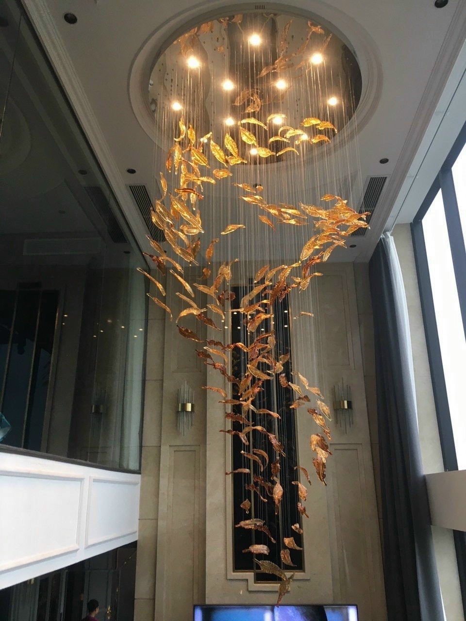 5 loại đèn chùm thủy tinh thông tầng hot nhất 2023