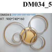 Đèn led mâm 5 cánh DM034_B 5 cánh màu đồng xước 200+300+300+400+500,đế phi 410mm , bản 10 x H40, mika 15mm, 3 chế độ ánh sáng và điều khiển xa, KT(mm):1025x625x160