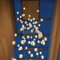 Đèn thông tầng bocci D100mm, tích hợp led 1 màu ánh sáng vàng 3000K gồm 111 đèn, mâm inox sơn tĩnh điện kem trắng, bóng mờ KT(mm): 3000x1000xH3050mm