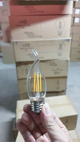 Bóng đèn nến led sợi 4W, thủy tinh trắng, đui E27, ánh sáng vàng