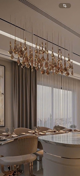 Bộ đèn chùm hoa thủy tinh PL105, gồm 200 hoa thủy tinh hổ phách, tích hợp led, mâm hình chữ nhật inox gương trắng, KT(mm): V5000 x 1000 x H800